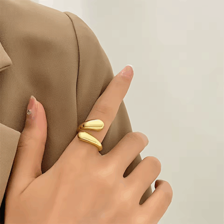 Anél Solenne banhado a Ouro 18K