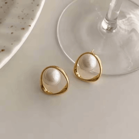Brincos Pearly Essence banhado a ouro